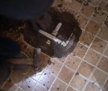 塔什库尔干塔吉克卫生间漏水维修公司为您分享下卫生间渗水如何处理及注意事项
